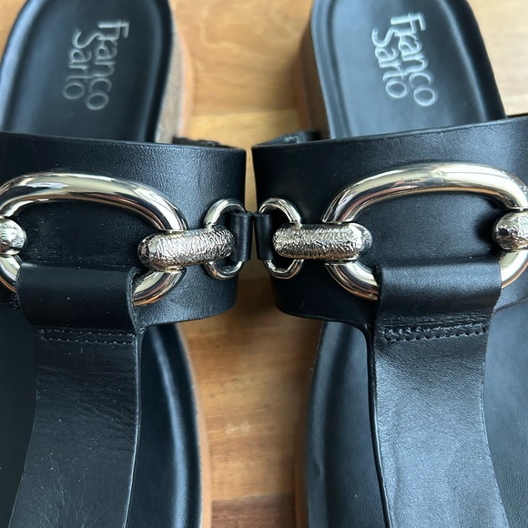 Leather thong sandal - Picture 2 of 11